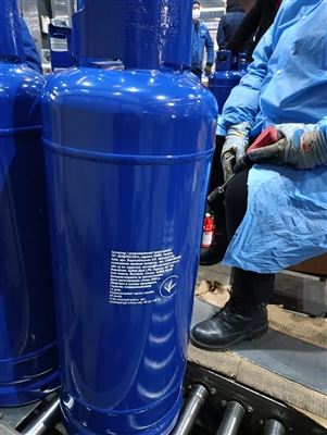 Advanced Surface Coating: Automated Powder Spray Process